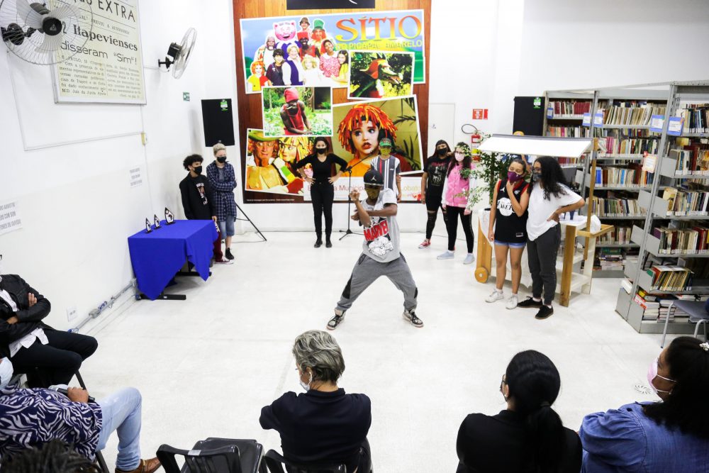 Prefeitura de Itapevi premia vencedores do 2º Concurso de Poesia Negra