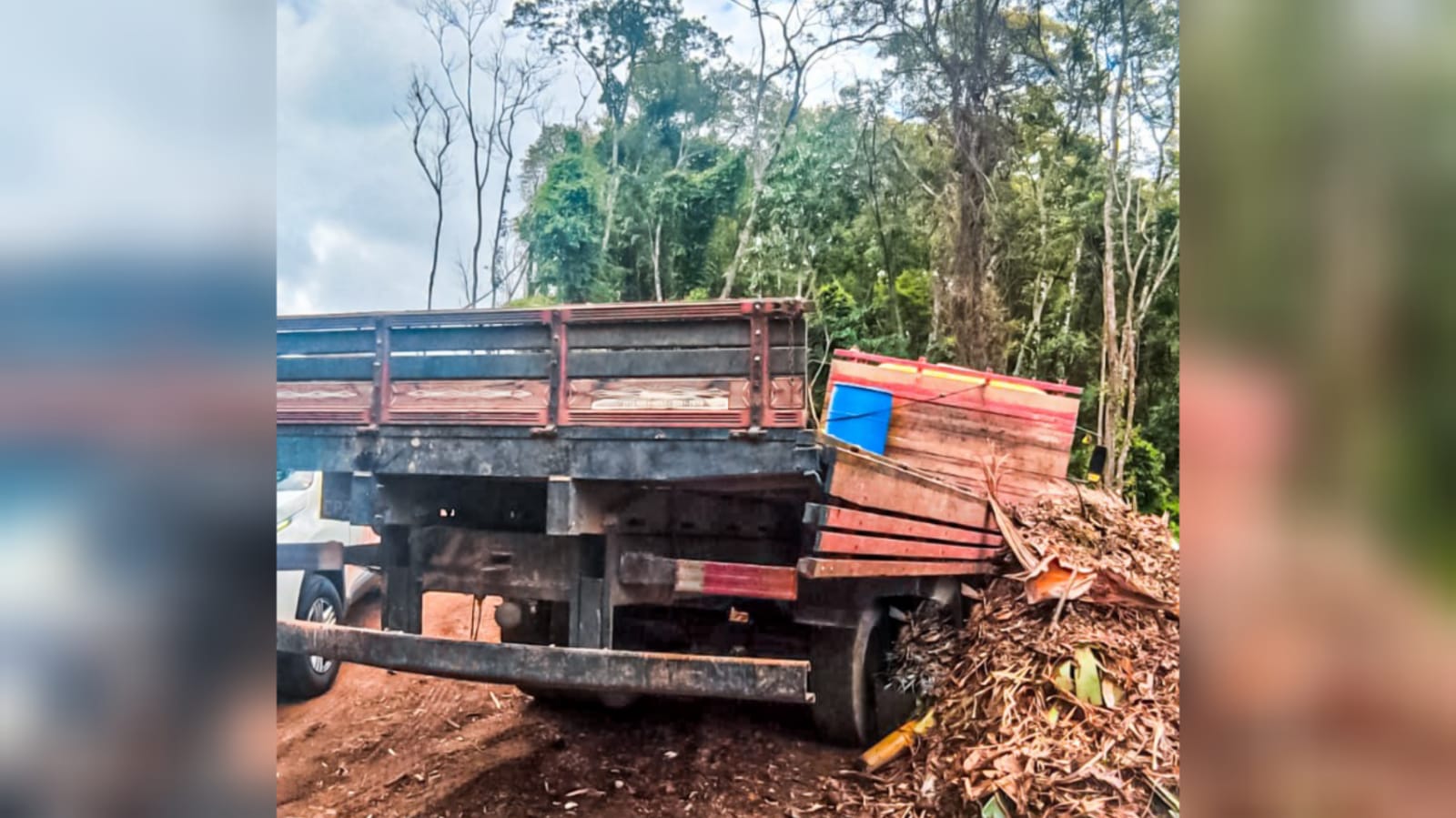 Motorista de caminhão é multado em mais de R$ 17 mil em Itapevi