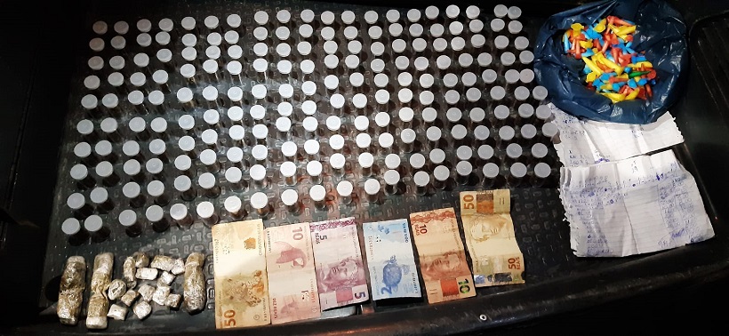 Traficante é preso com drogas e dinheiro em Carapicuíba