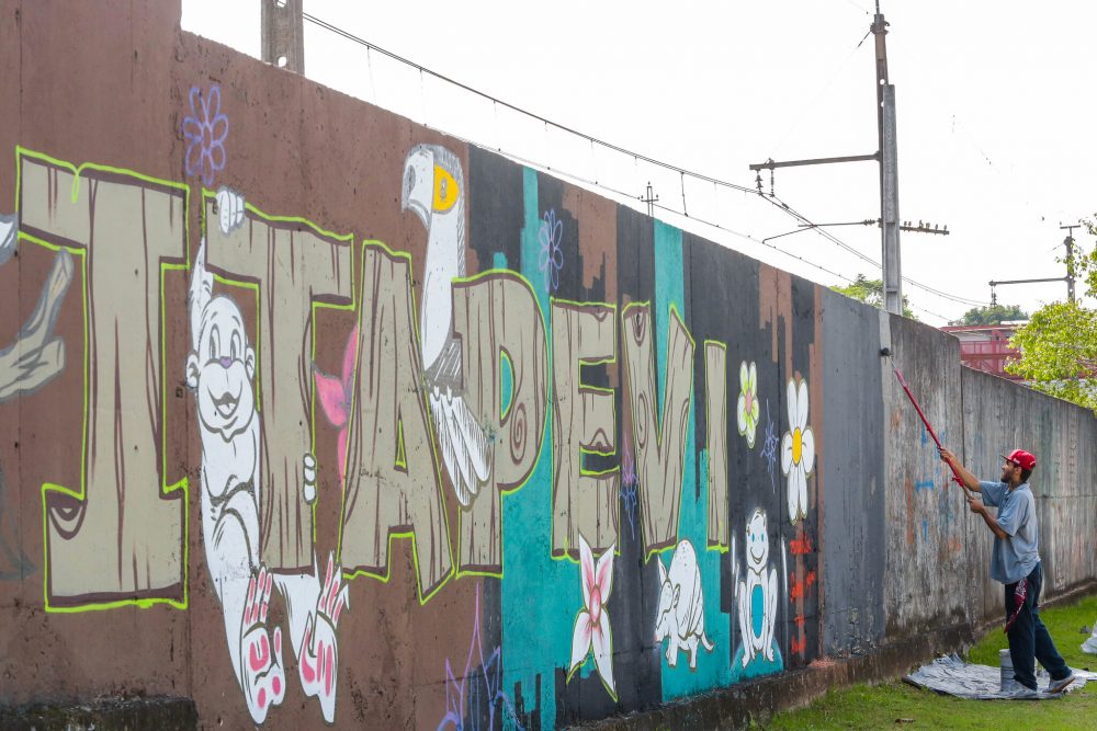 West Side Gallery III inicia grafites em Itapevi