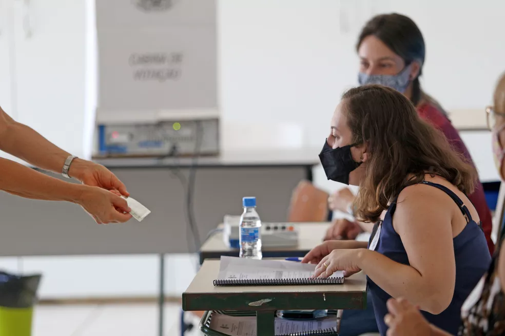 Justiça Eleitoral de SP convoca 400 mil mesários para eleições de outubro