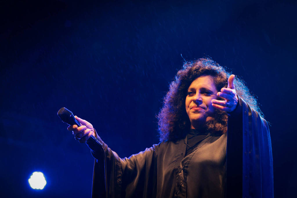 Gal Costa em show no palco Mestre Dominguinhos Gal Costa em show no FIG, o Festival de Inverno de Garanhuns, em Pernambuco, em julho