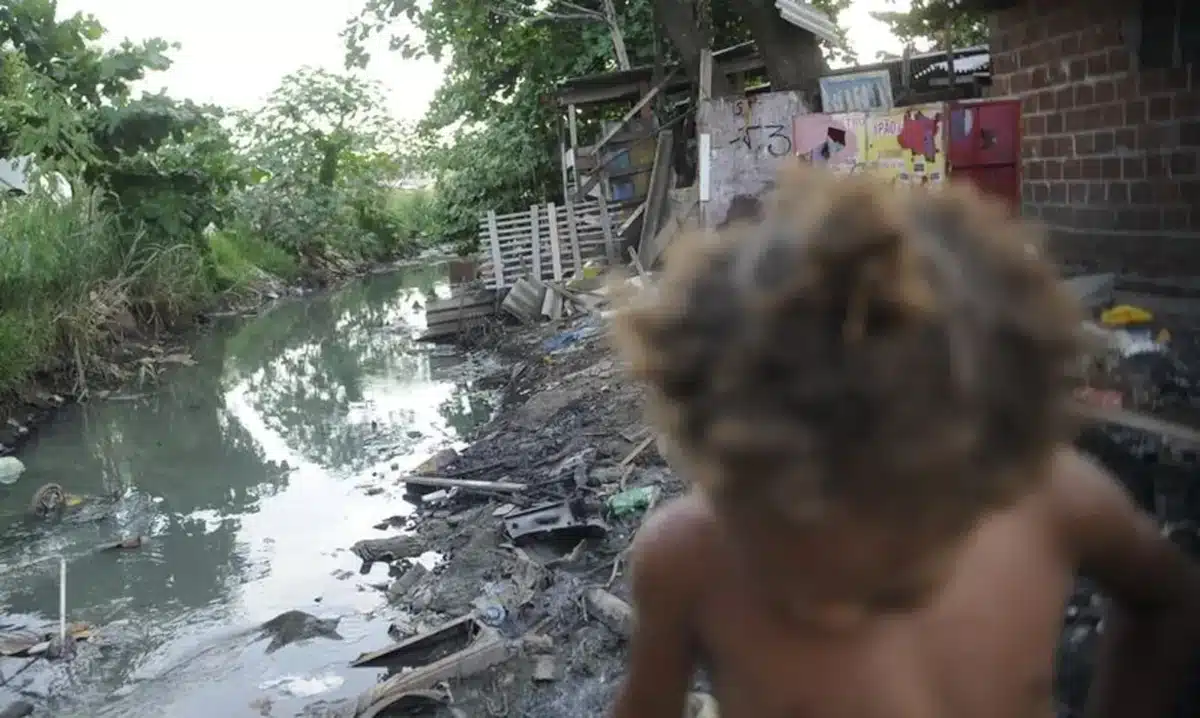 Urgente: 46% das Moradias Brasileiras Sofrem com Falta de Saneamento